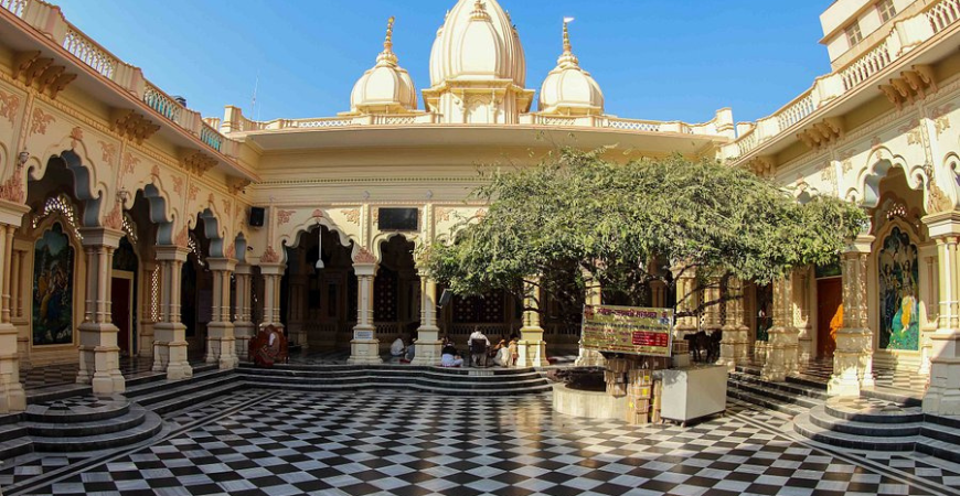the-mystical-silence-of-vrindavan:-how-quiet-places-lead-to-deep-devotion