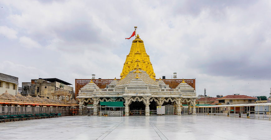 majestic-temples-ambaji-in-the-shakti-peetha-tradition:-a-spiritual-power-centre