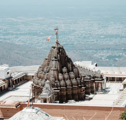 spiritual-journey-the-eternal-spiritual-journey:-the-significance-of-girnar-in-hindu-mythology