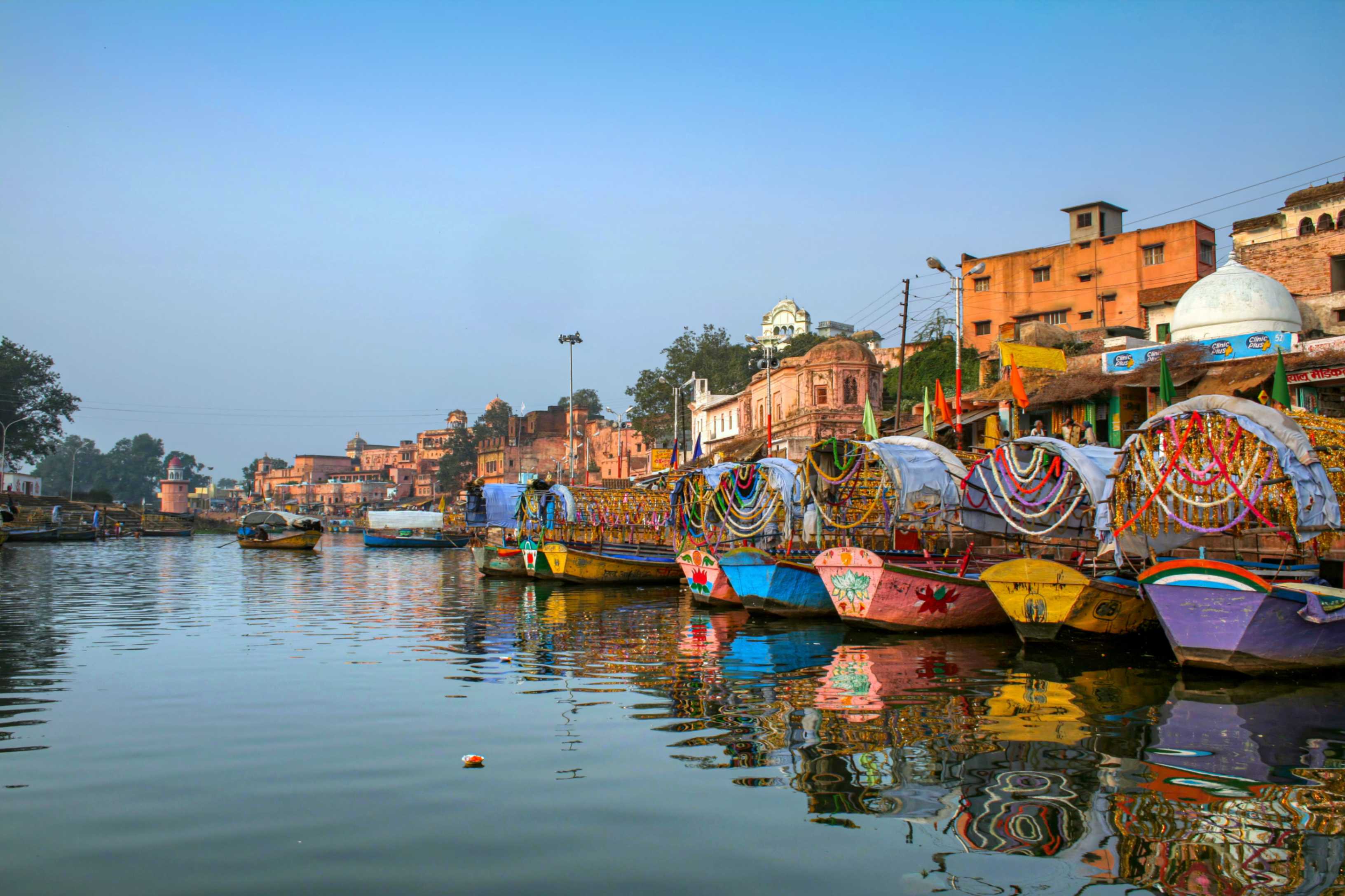 a-sacred-sojourn-to-ayodhya–chitrakoot--1