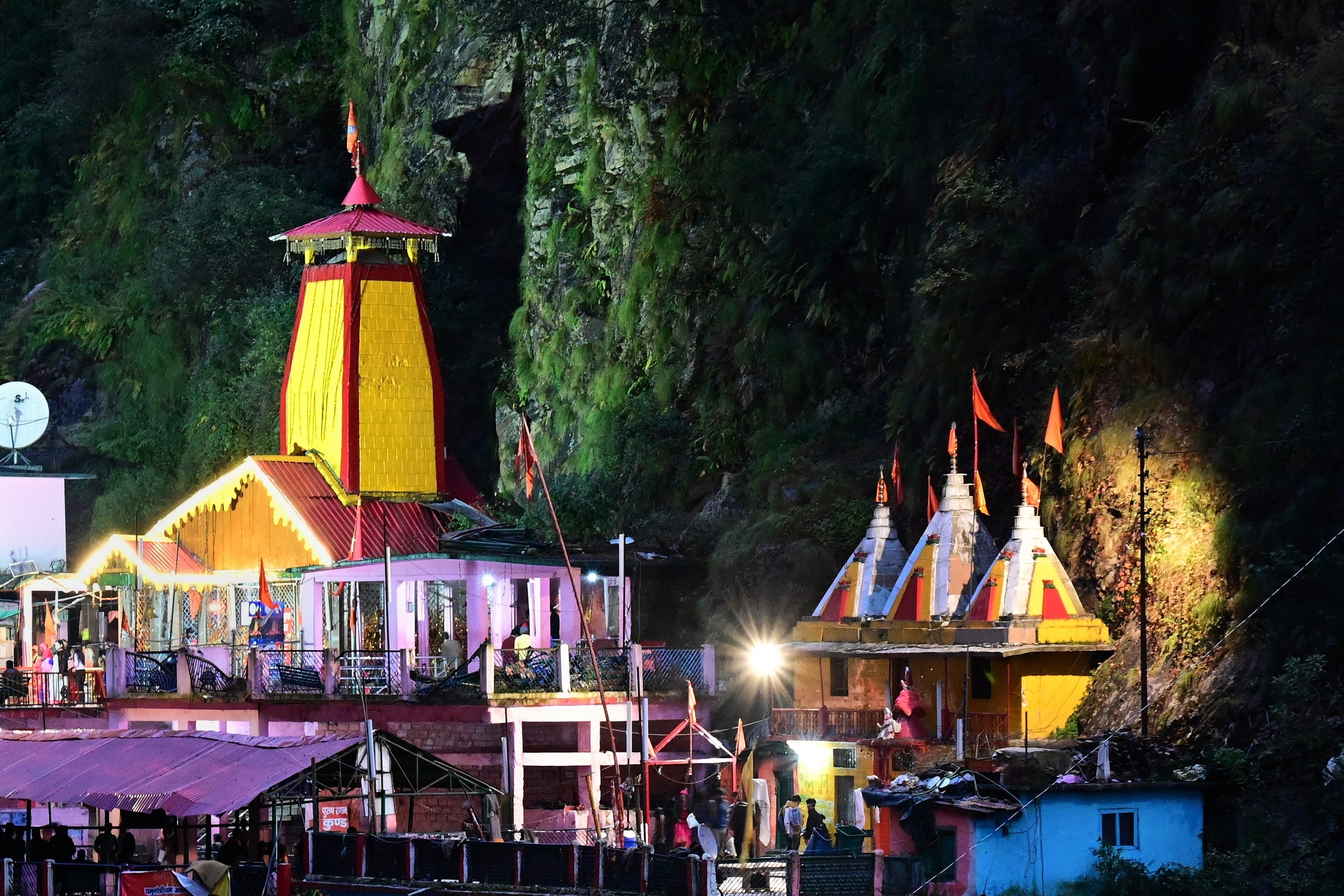 the-chardham-heli-yatra-6