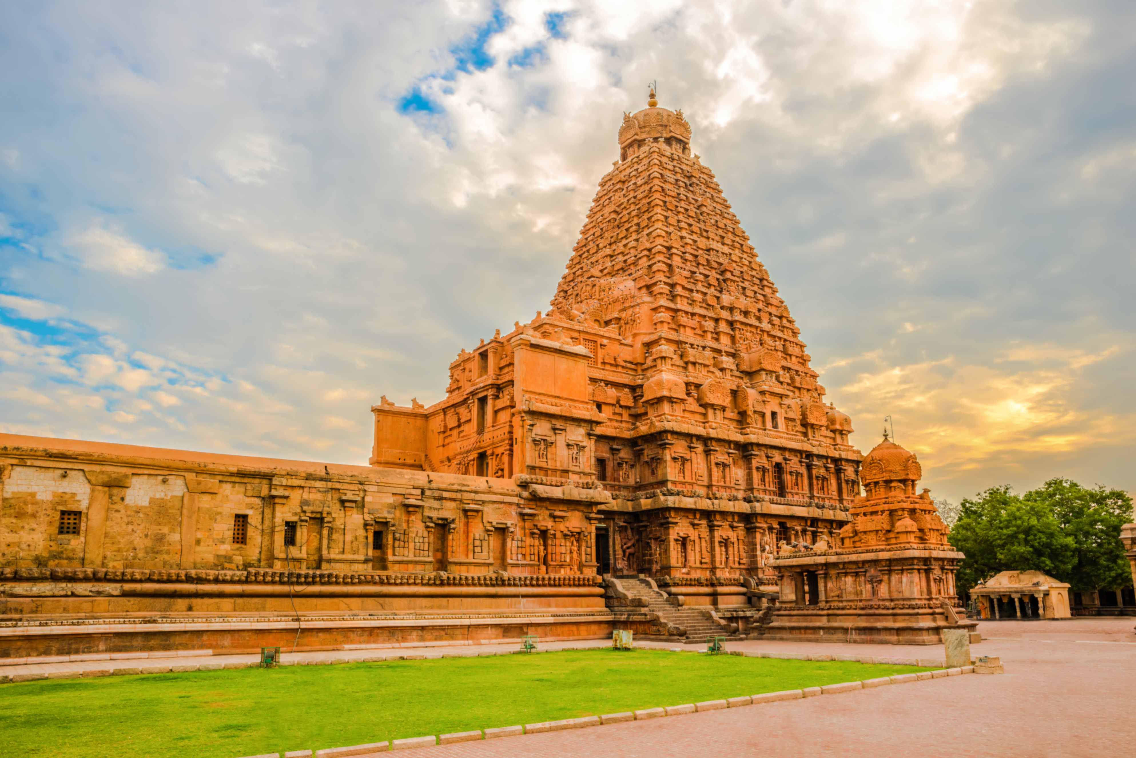 ramayana-luxury-spiritual-tour-tiruchirappalli-1n-madurai-2n-rameshwaram-2n-kanyakumari-2n-Image 1